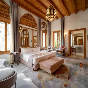 أرثوس 5* بيروت
